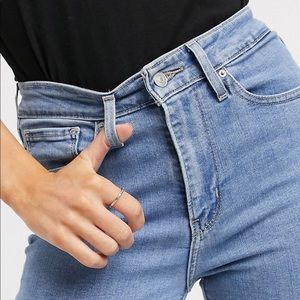 💯 NWT Levi’s High Rise Skinny 721 Jeans 👖